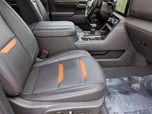 Certified 2023 GMC Sierra 1500 AT4 w/ AT4 Premium Package AWD/4WD image 29