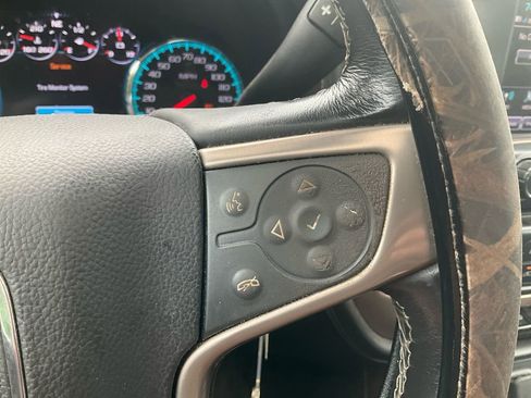Used 2018 GMC Sierra 2500 Denali w/ Duramax Plus Package AWD/4WD image 20