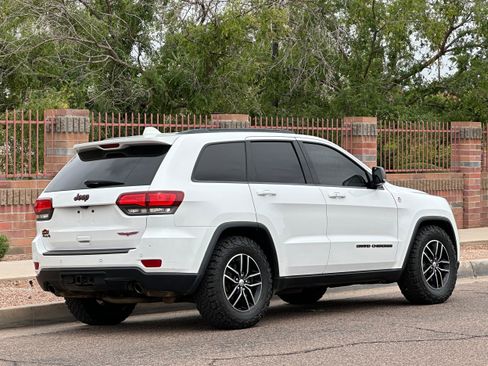 Used 2018 Jeep Grand Cherokee Trailhawk image 10