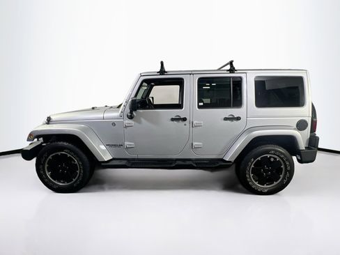 Used 2012 Jeep Wrangler Altitude image 8
