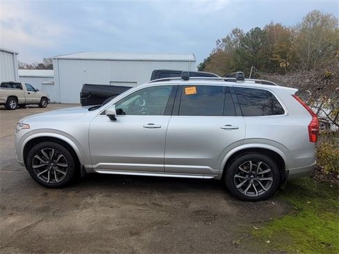 Used 2016 Volvo XC90 T6 Momentum w/ Momentum Plus Package image 4