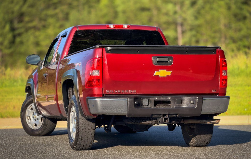 Used 2013 Chevrolet Silverado 1500 LT w/ All-Star Edition AWD/4WD image 8
