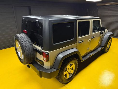 Used 2017 Jeep Wrangler Unlimited Sport w/ Quick Order Package 23S AWD/4WD image 38
