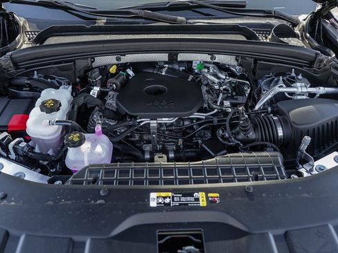 New 2026 Jeep Grand Cherokee L Limited image 12