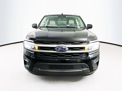 Used 2024 Ford Expedition Max XLT image 2