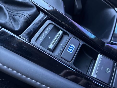 Used 2024 Honda Accord Touring image 31