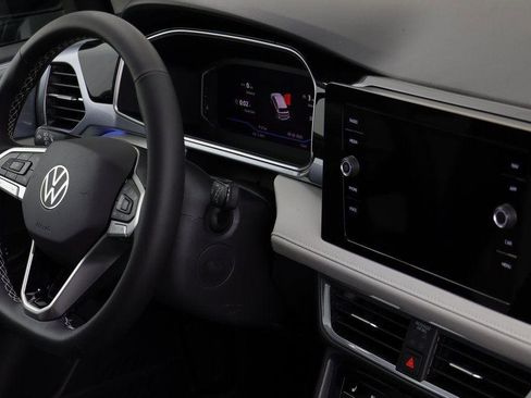 New 2025 Volkswagen Taos SEL image 21