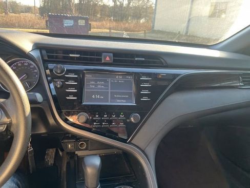 Used 2019 Toyota Camry LE w/ Carpet Mat Package image 9
