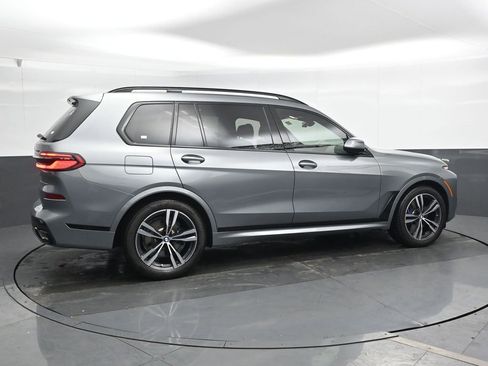 Used 2024 BMW X7 xDrive40i w/ M Sport Package AWD/4WD image 4