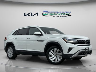 Used 2020 Volkswagen Atlas Cross Sport SE w/ Panoramic Sunroof Package