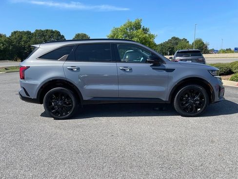 Used 2023 Kia Sorento SX AWD/4WD image 9