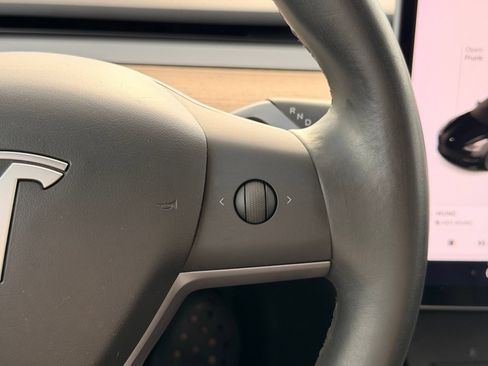 Used 2018 Tesla Model 3 Mid Range RWD image 30