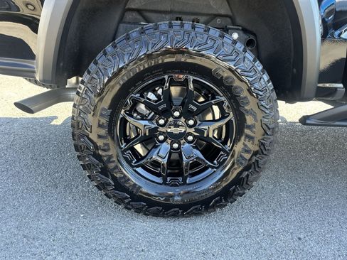Used 2025 Chevrolet Colorado ZR2 w/ Midnight Edition AWD/4WD image 20