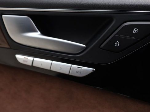 Used 2013 Audi A8 L 3.0T image 32