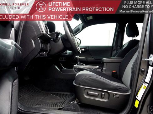 Used 2021 Toyota Tacoma TRD Off-Road image 25