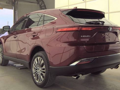Used 2023 Toyota Venza Limited AWD/4WD image 4