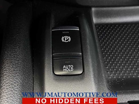 Used 2019 Nissan Rogue SV w/ Sun & Sound Touring Package AWD/4WD image 35
