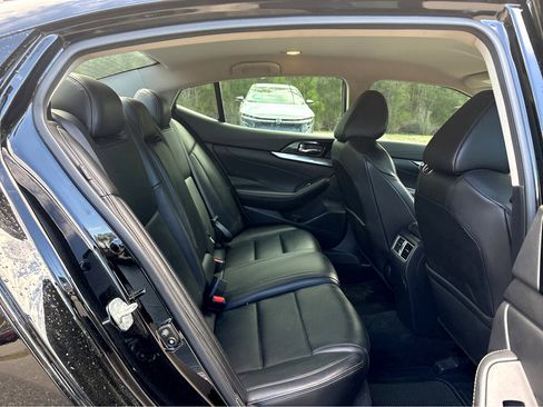 Used 2020 Nissan Maxima 3.5 SV w/ Floor Mat Group image 12