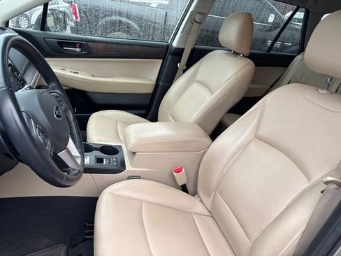 Used 2016 Subaru Outback 3.6R Limited image 9