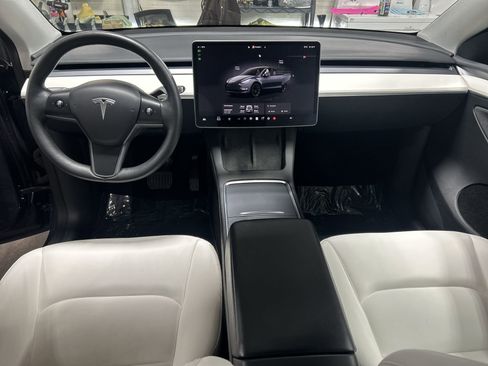 Used 2023 Tesla Model Y Long Range image 20