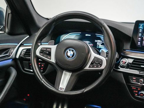 Used 2023 BMW 530e w/ M Sport Package RWD image 16