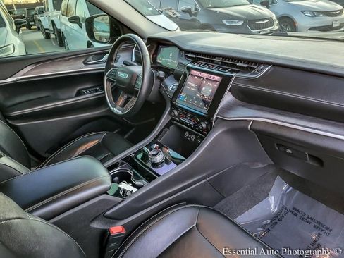 Used 2022 Jeep Grand Cherokee L Limited w/ Trailer Tow Group (B) image 27