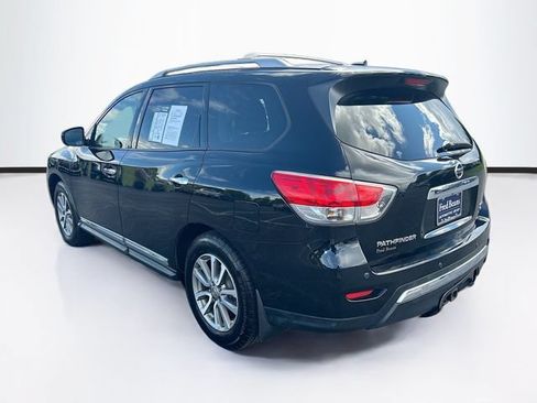 Used 2015 Nissan Pathfinder SL w/ SL Tech Package FWD image 6