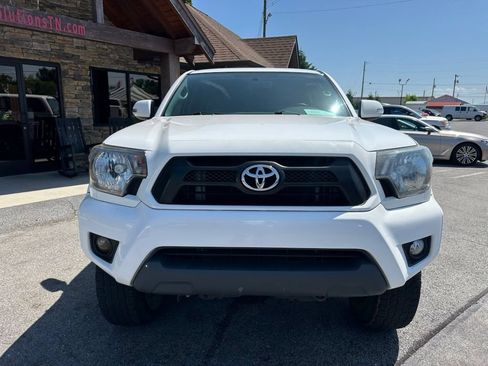 Used 2015 Toyota Tacoma 4x4 Double Cab w/ SR Package image 9