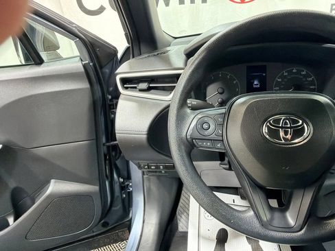 Used 2025 Toyota Corolla Cross AWD Hybrid image 24