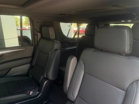 New 2026 Chevrolet Suburban Z71 w/ Z71 Off-Road Package AWD/4WD image 12