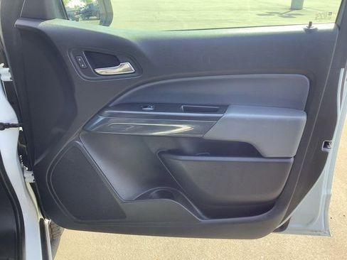Used 2019 Chevrolet Colorado Z71 image 35