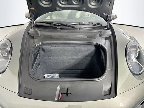 Used 2022 Porsche 911 Carrera image 32