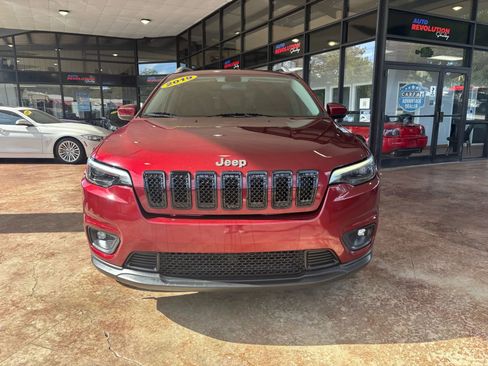 Used 2019 Jeep Cherokee Latitude w/ Popular Appearance Group image 2