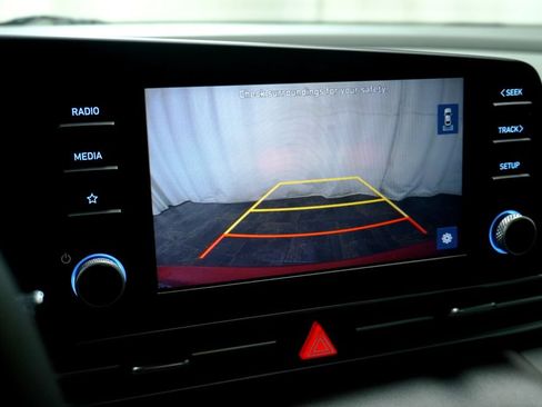 Used 2022 Hyundai Elantra SEL FWD image 22