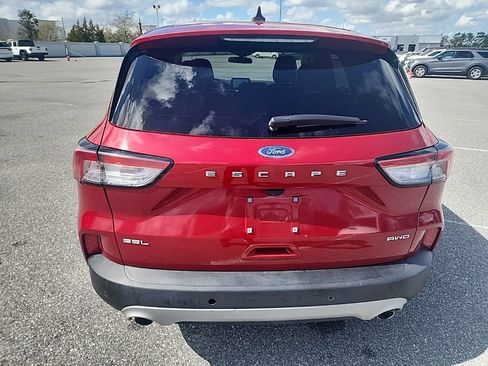 Used 2022 Ford Escape SEL image 5