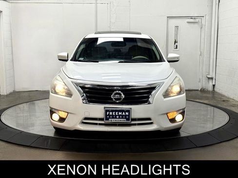 Used 2014 Nissan Altima 2.5 SV w/ Convenience Package FWD image 3