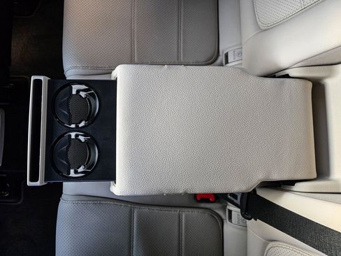 New 2025 Mercedes-Benz GLC 300 4MATIC image 29