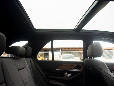 Used 2025 Mercedes-Benz GLE 350 4MATIC image 30