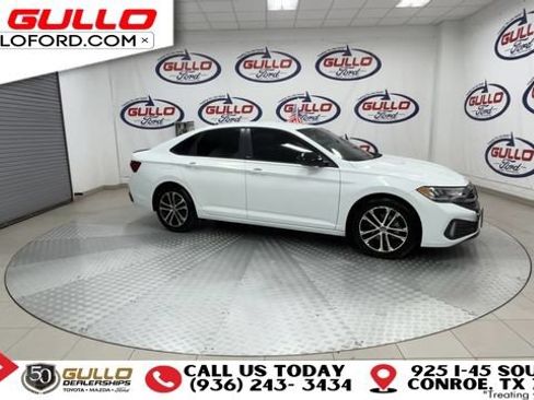 Used 2023 Volkswagen Jetta Sport FWD image 3