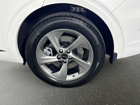 New 2026 Genesis GV70 2.5T Advanced AWD/4WD image 33