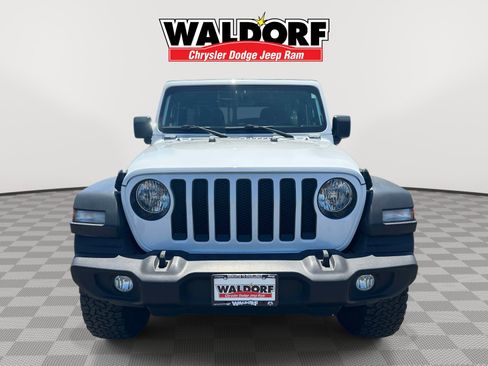 Used 2022 Jeep Wrangler Unlimited Sport AWD/4WD image 2