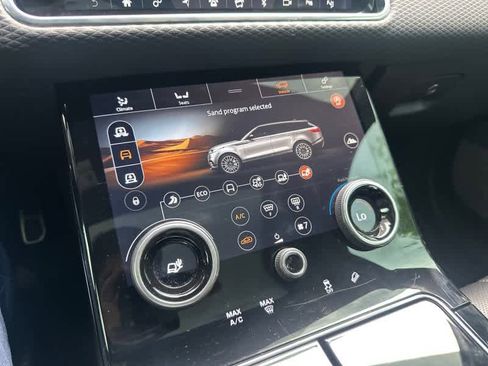 Used 2019 Land Rover Range Rover Velar R-Dynamic SE AWD/4WD image 35