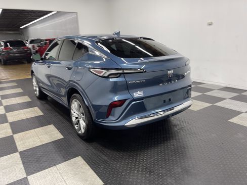 Used 2024 Buick Envista Avenir image 2