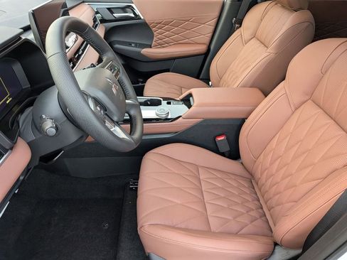 New 2026 Mitsubishi Outlander SEL image 11