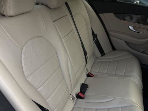 Used 2017 Mercedes-Benz C 300 4MATIC Sedan image 38