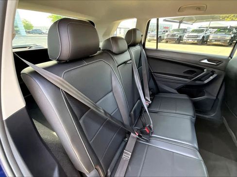 Used 2021 Volkswagen Tiguan SE AWD/4WD image 17