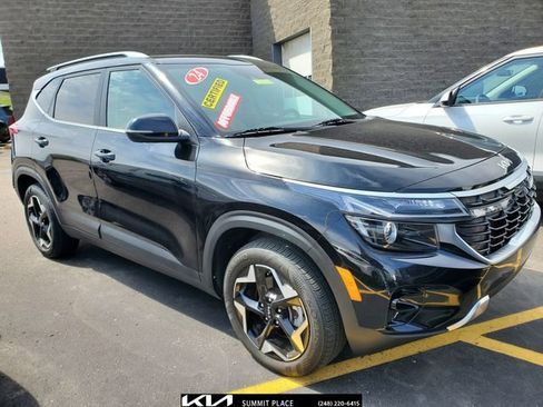 Certified 2024 Kia Seltos EX image 1