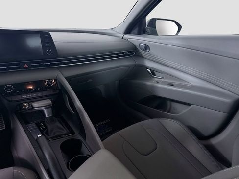 Certified 2025 Hyundai Elantra Sport FWD image 22