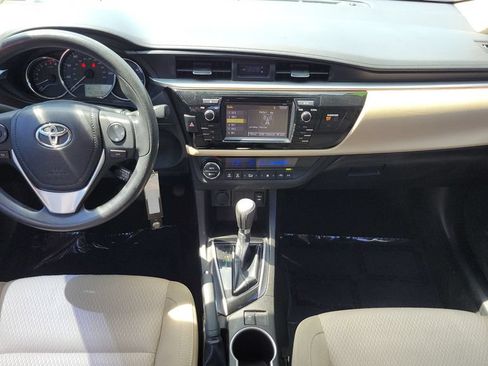Used 2014 Toyota Corolla LE FWD image 11