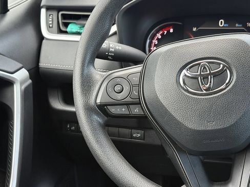 Used 2025 Toyota RAV4 XLE image 24